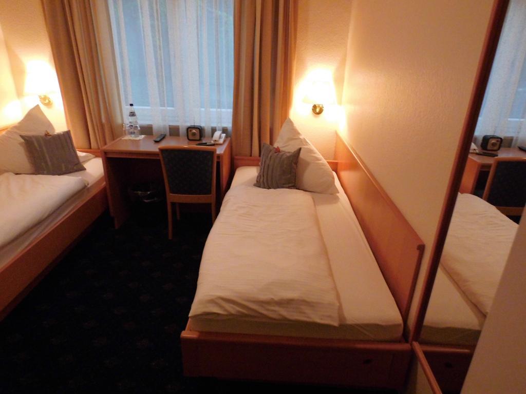 באד בנטהיים Hotel Oelen & Holgers Brasserie Und Lounge חדר תמונה